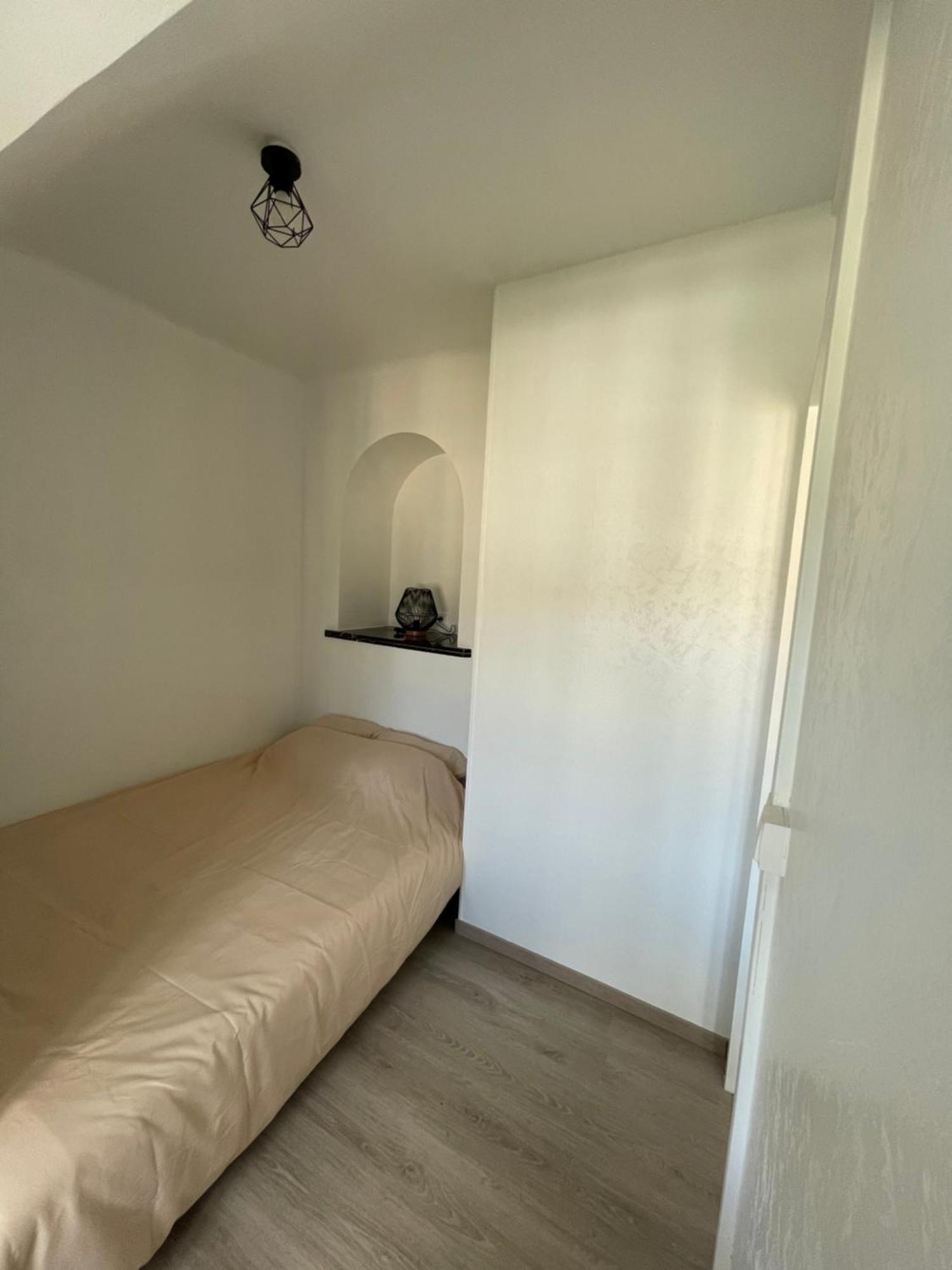 Appartement Renove Tout Equipe, Centre Ville, Proche De La Gare Et Commerce Flers  Luaran gambar