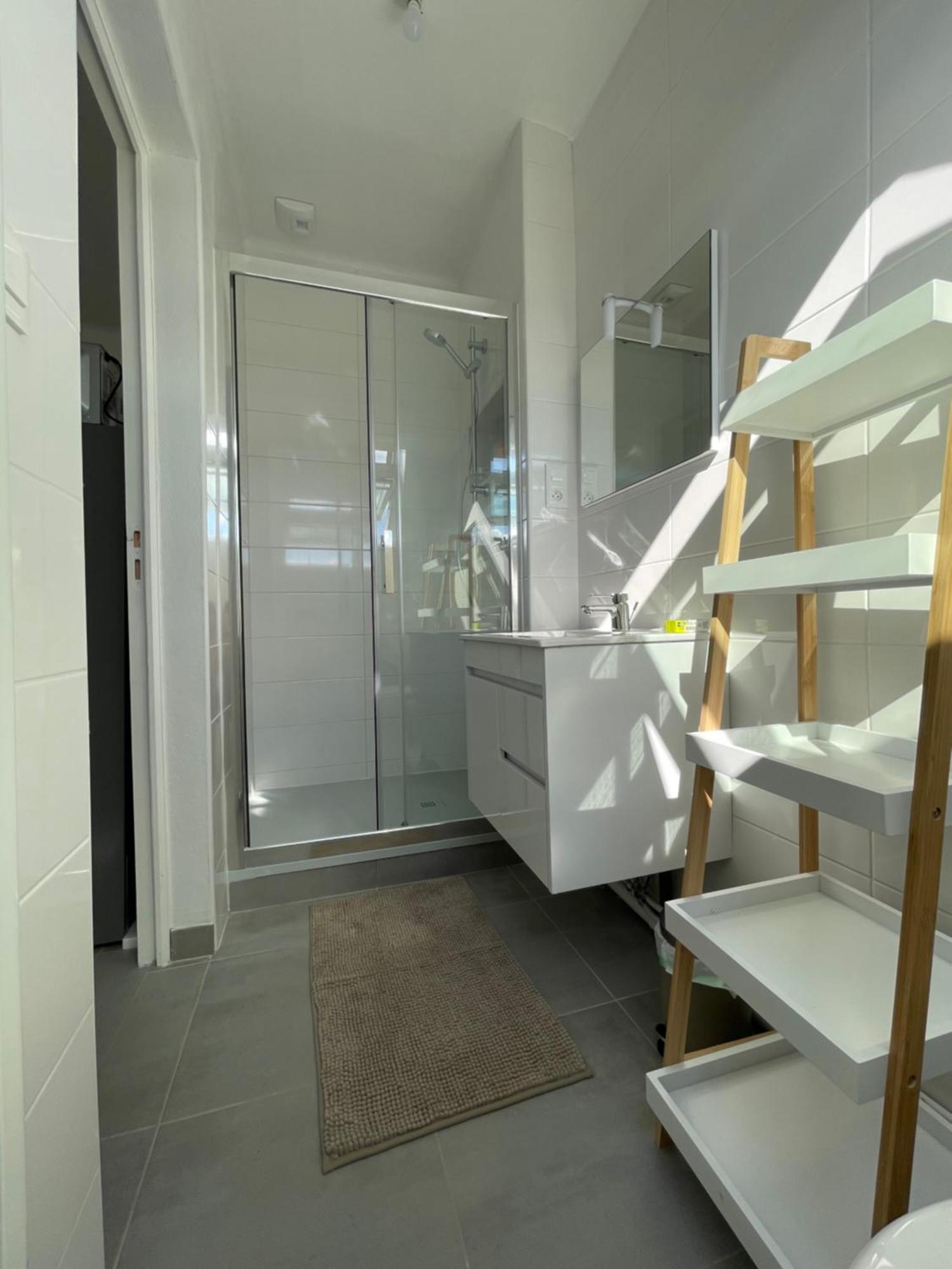 Appartement Renove Tout Equipe, Centre Ville, Proche De La Gare Et Commerce Flers  Luaran gambar