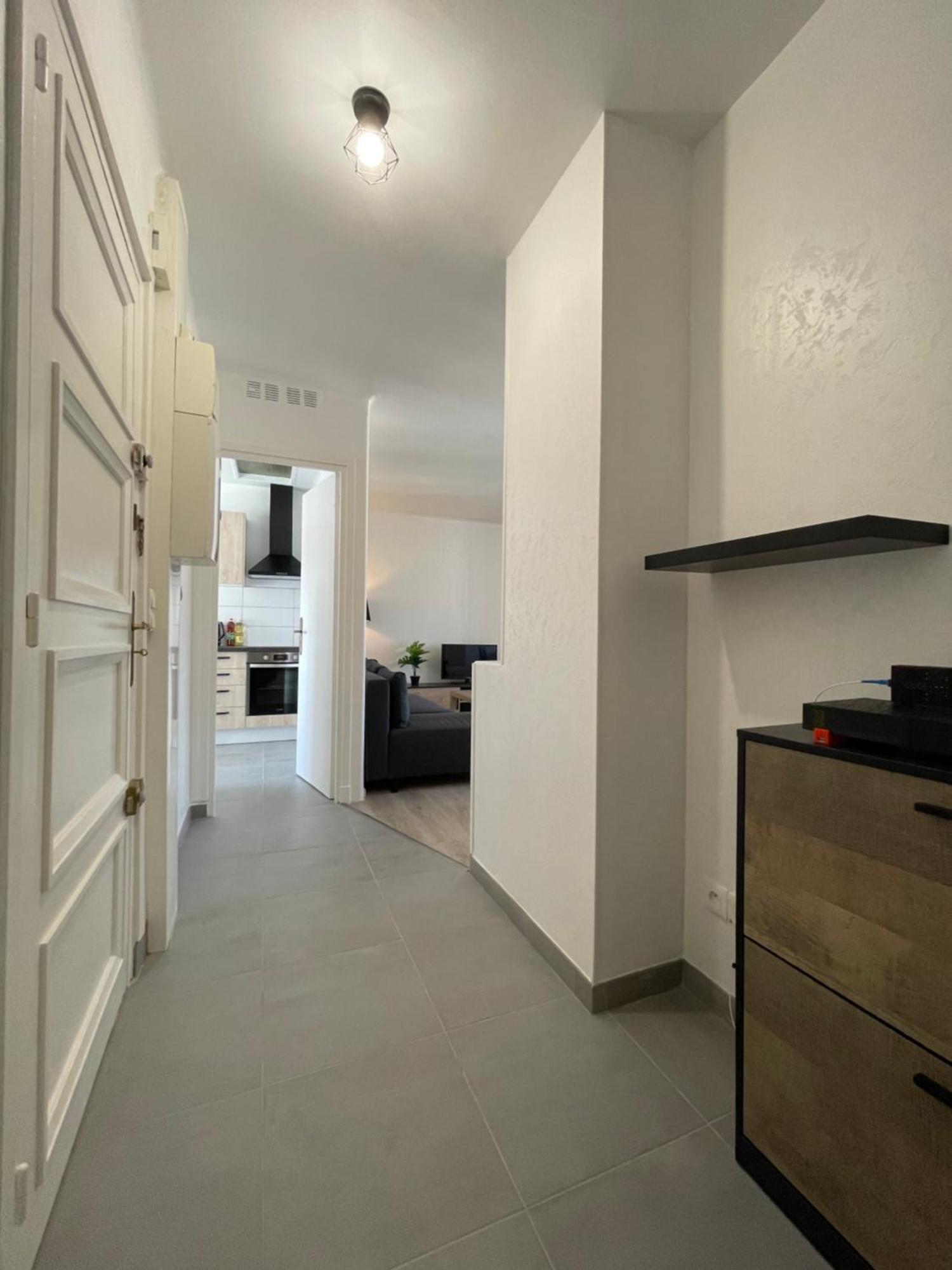 Appartement Renove Tout Equipe, Centre Ville, Proche De La Gare Et Commerce Flers  Luaran gambar